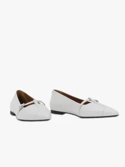 Hermine Pointed Flat - White