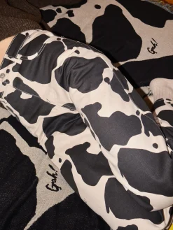 Robyn Jean - Cow