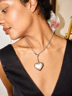 The Heart Necklace - Silver